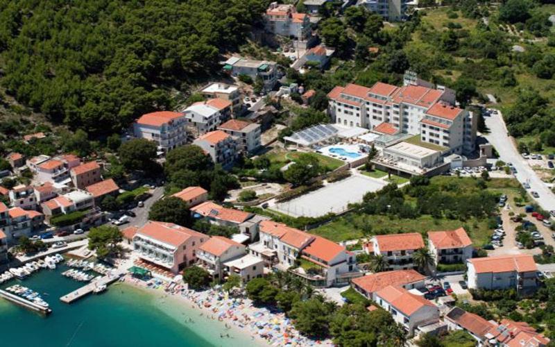 Hotel Quercus Дрвеник Экстерьер фото