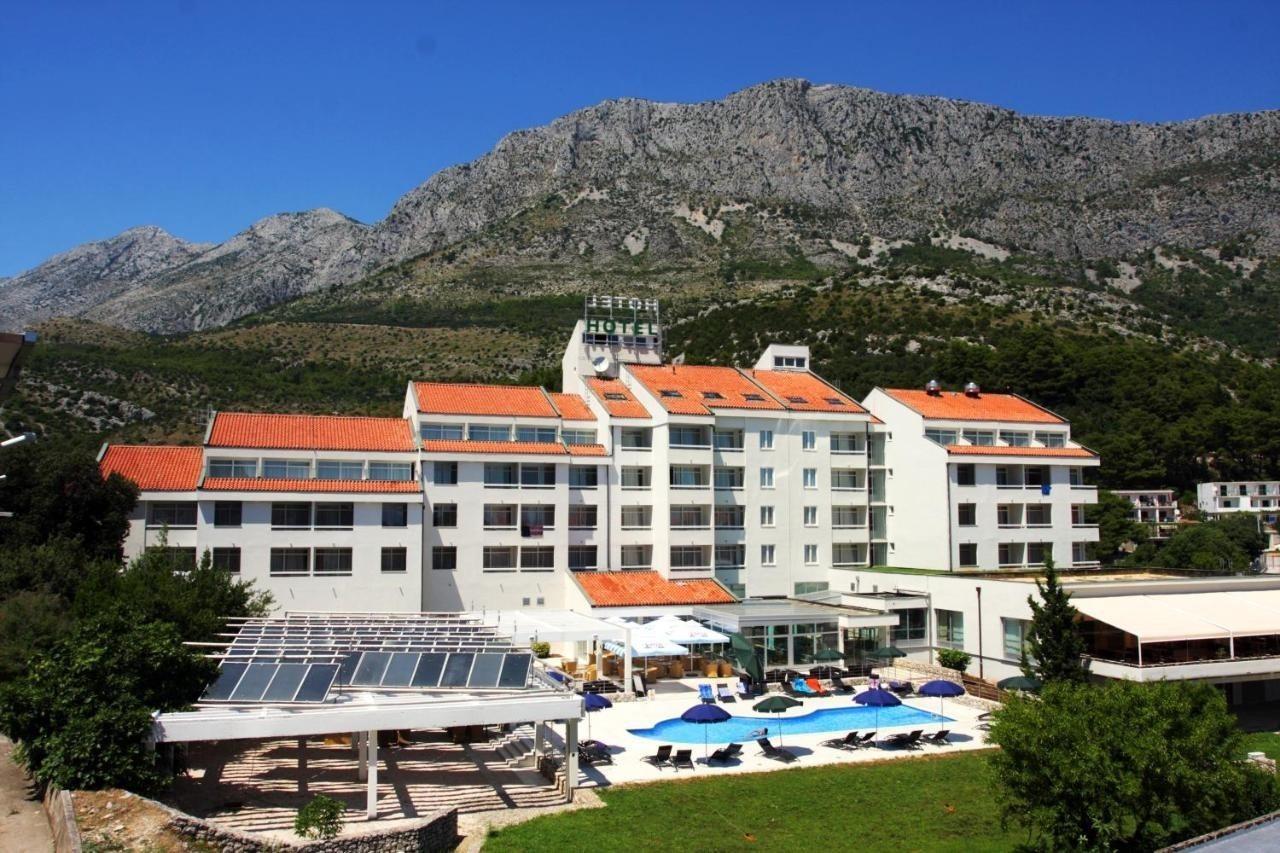 Hotel Quercus Дрвеник Экстерьер фото