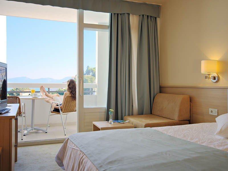 Hotel Quercus Дрвеник Экстерьер фото