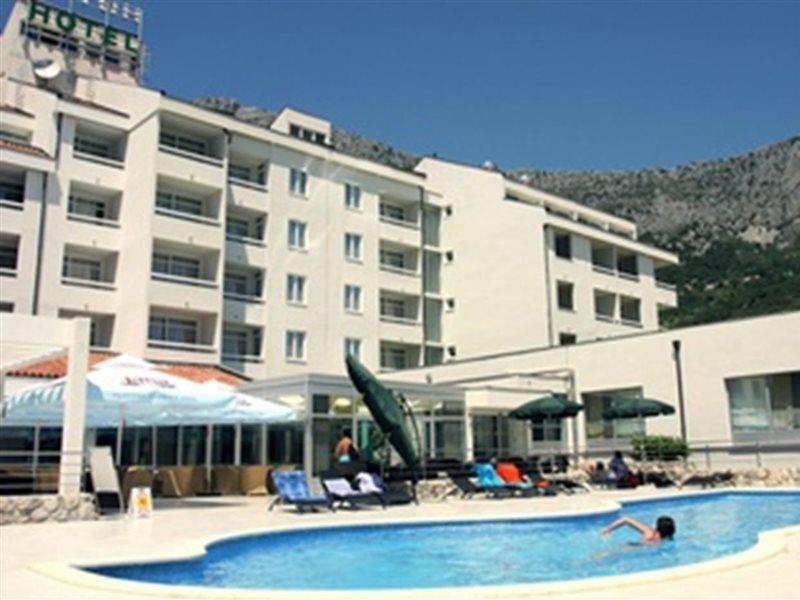 Hotel Quercus Дрвеник Экстерьер фото